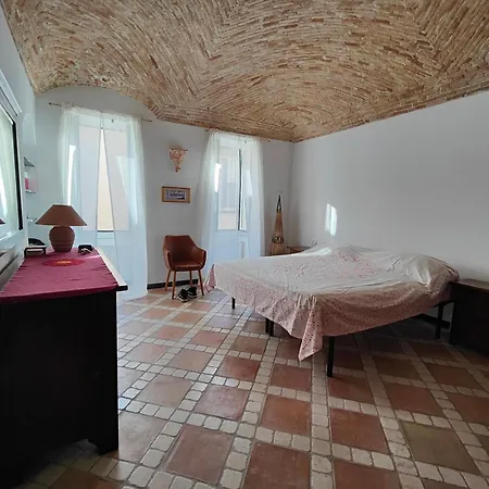 City Apartment Sanremo شقة *